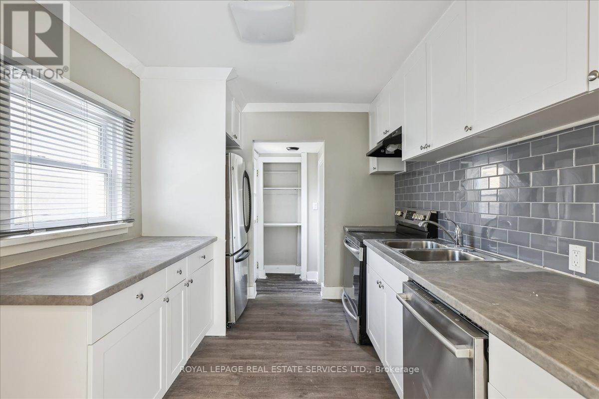 19 Seneca Street, St. Catharines, Ontario  L2R 2V1 - Photo 7 - X12486116