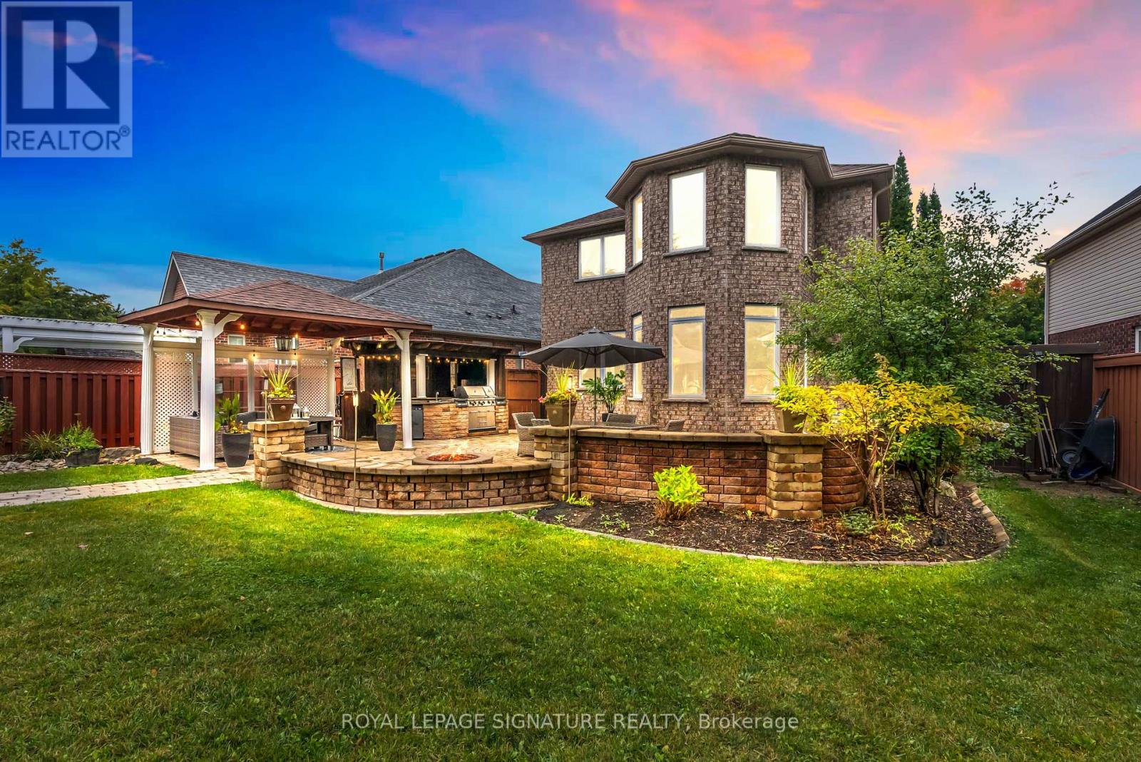 26 Frasson Drive, Guelph, Ontario  N1E 7J9 - Photo 2 - X12435774