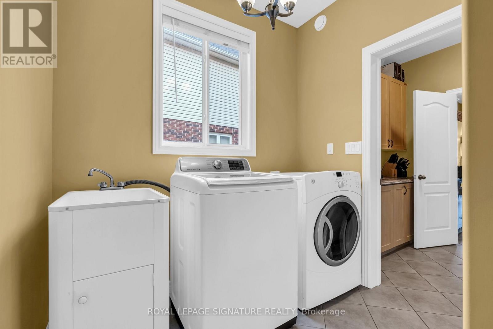 26 Frasson Drive, Guelph, Ontario  N1E 7J9 - Photo 23 - X12435774