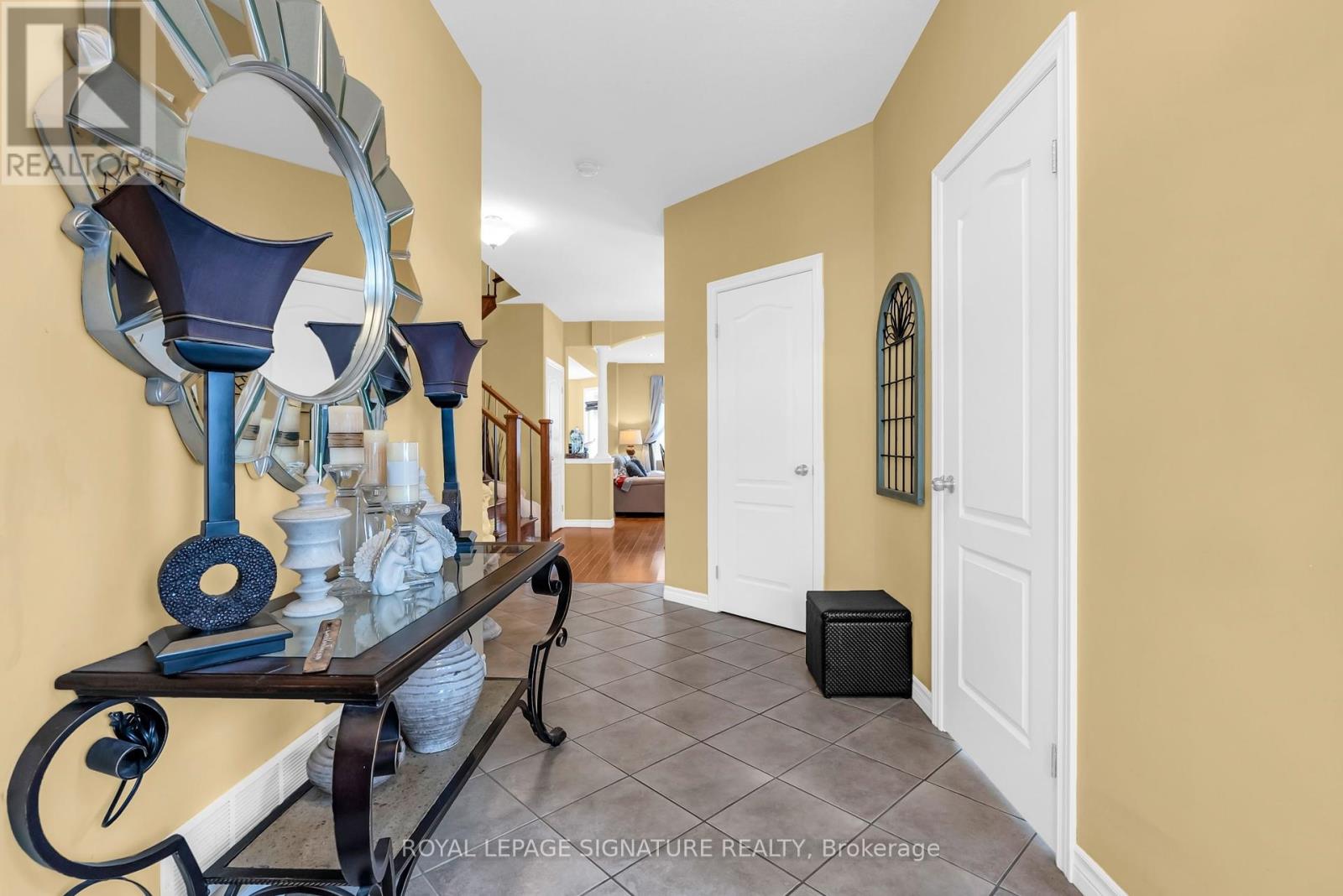 26 Frasson Drive, Guelph, Ontario  N1E 7J9 - Photo 8 - X12435774