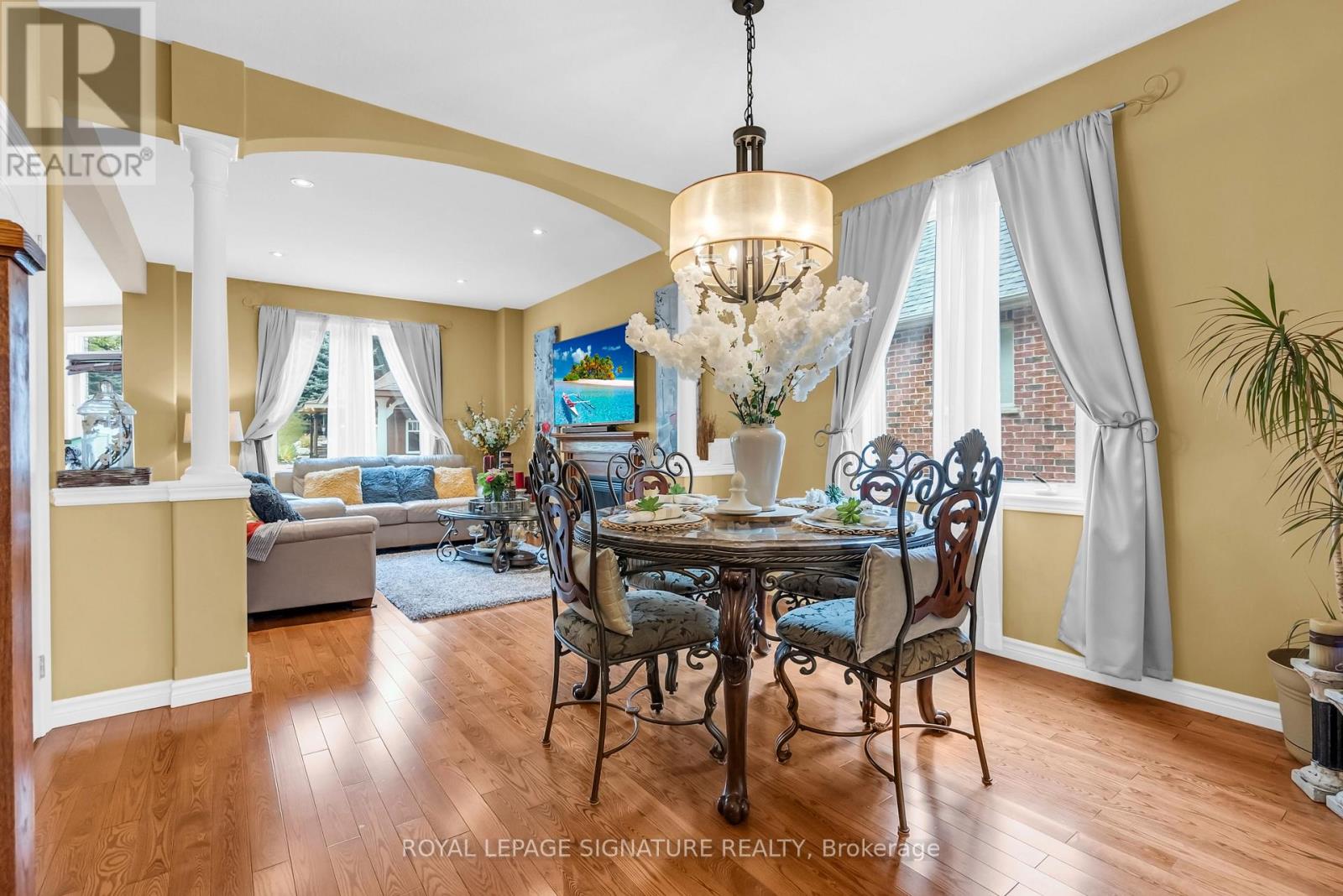 26 Frasson Drive, Guelph, Ontario  N1E 7J9 - Photo 9 - X12435774