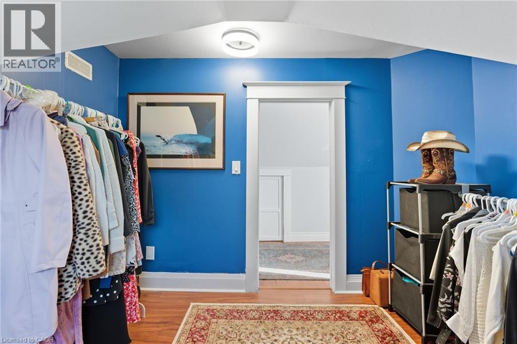 4 Manning Street, St. Catharines, Ontario  L2R 1H9 - Photo 14 - 40783710