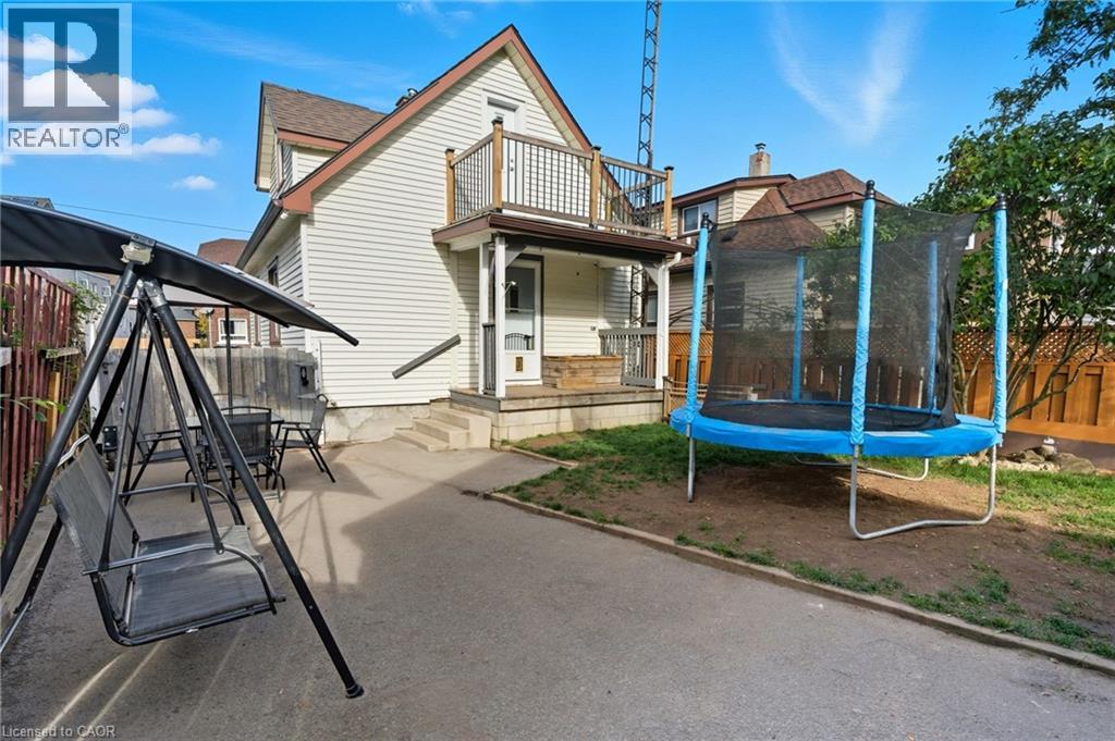 4 Manning Street, St. Catharines, Ontario  L2R 1H9 - Photo 19 - 40783710