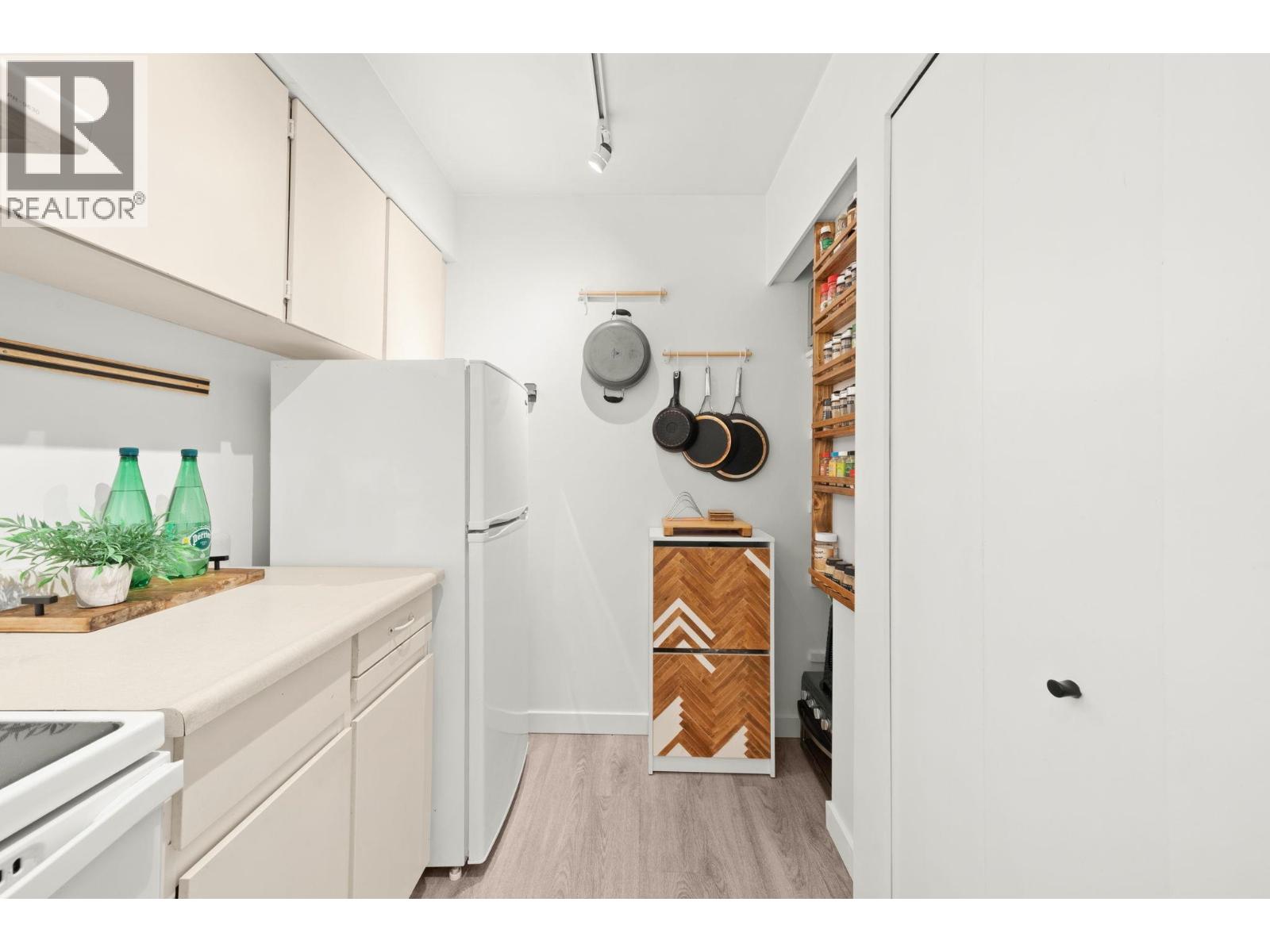 1884 Purcell Way, North Vancouver, British Columbia  V7J 3K3 - Photo 10 - R3062499