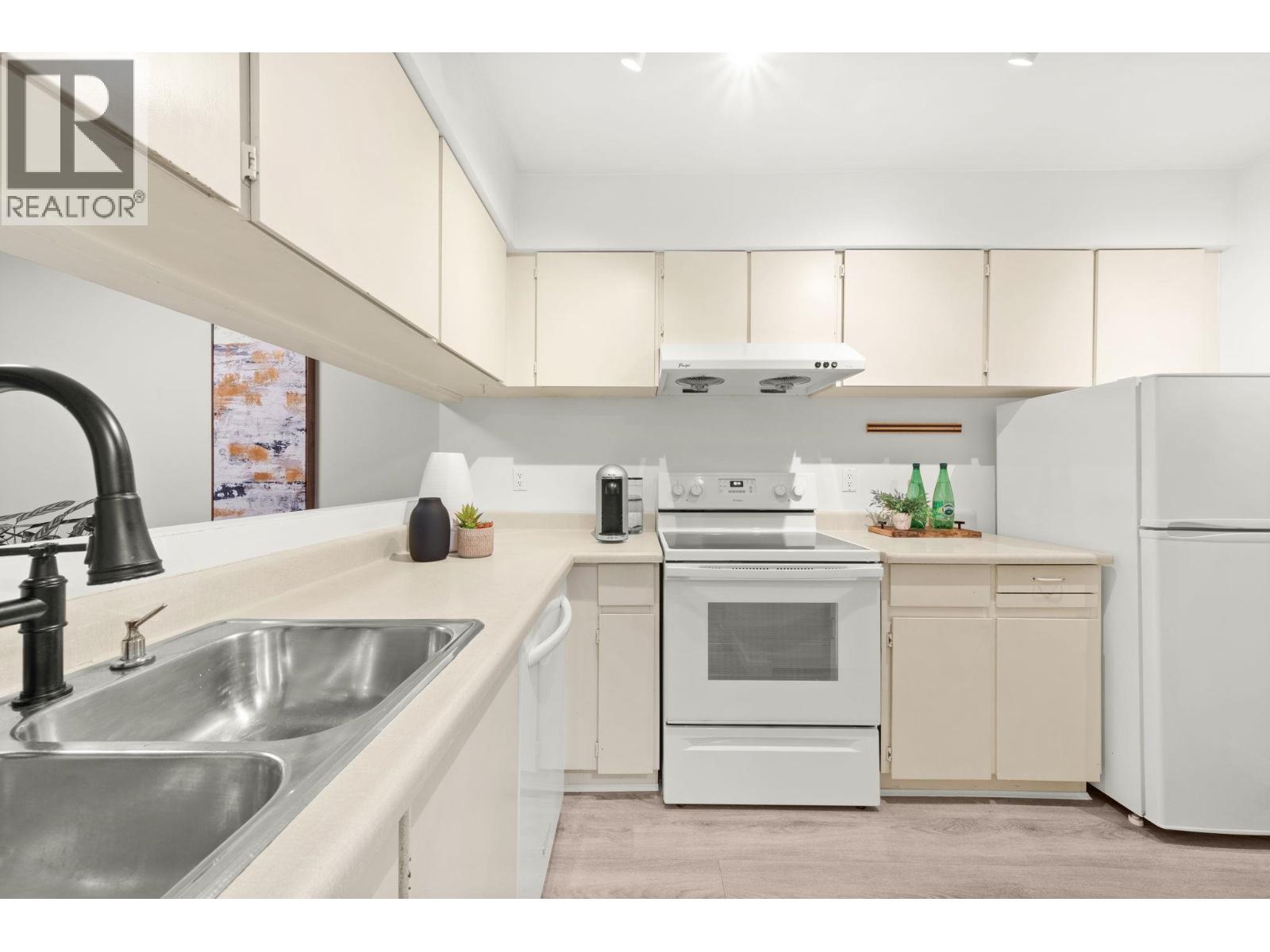 1884 Purcell Way, North Vancouver, British Columbia  V7J 3K3 - Photo 9 - R3062499