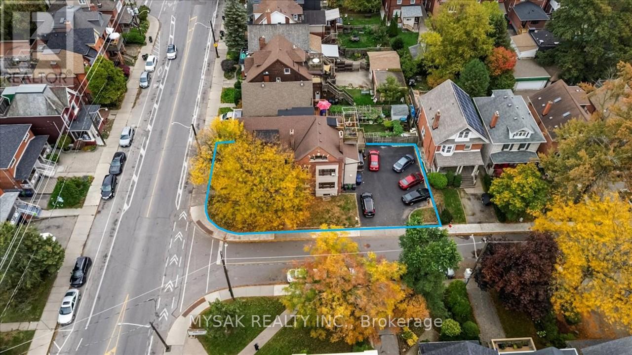 137 Annette Street, Toronto, Ontario  M6P 1N9 - Photo 2 - W12485110