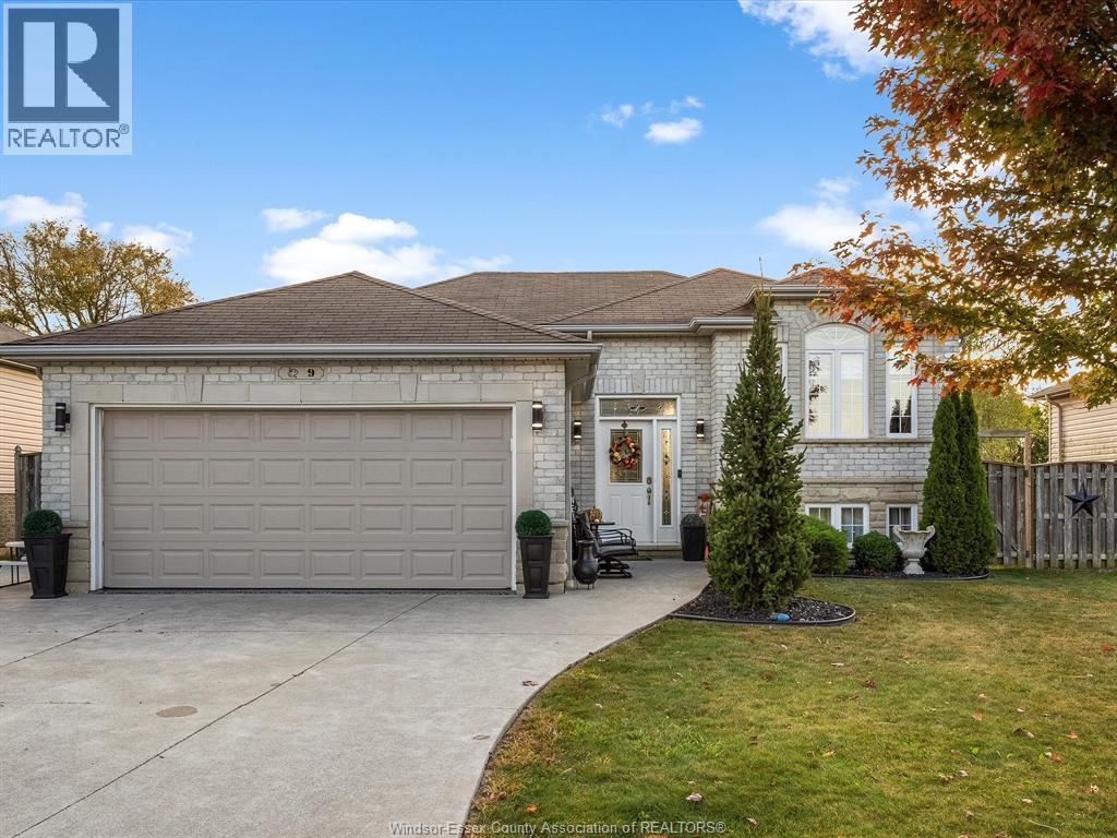 9 HAZEL, Kingsville, Ontario