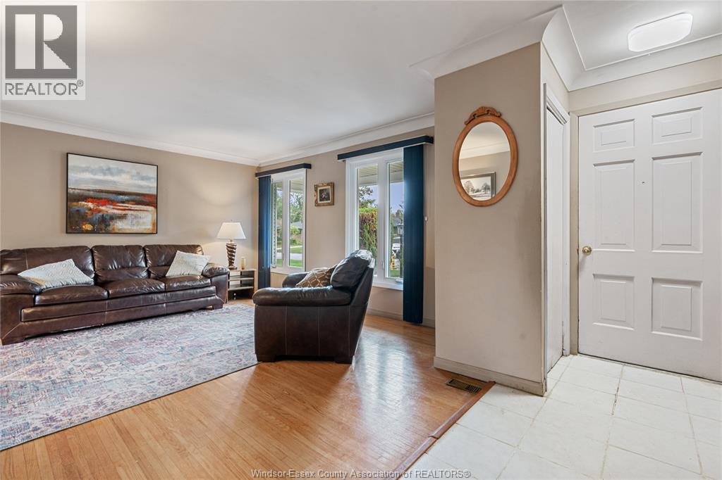 2915 St. Patrick's, Windsor, Ontario  N9E 3G8 - Photo 2 - 25027376