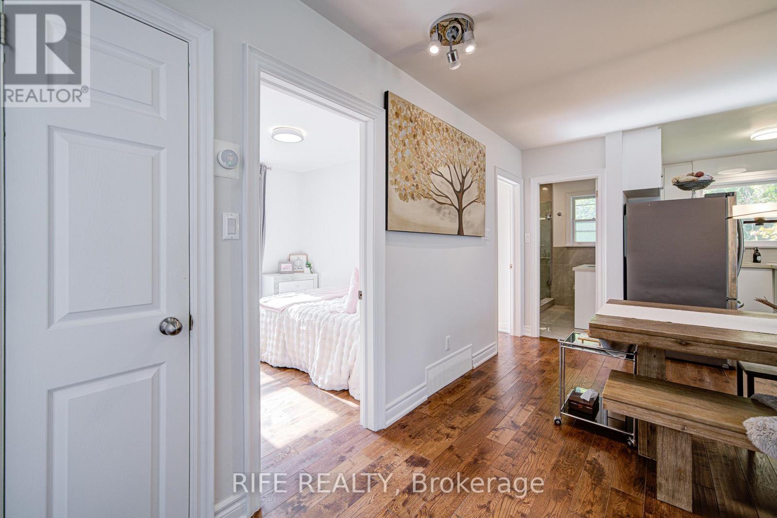 306 Wenlock Avenue, Richmond Hill, Ontario  L4C 1M7 - Photo 13 - N12470584