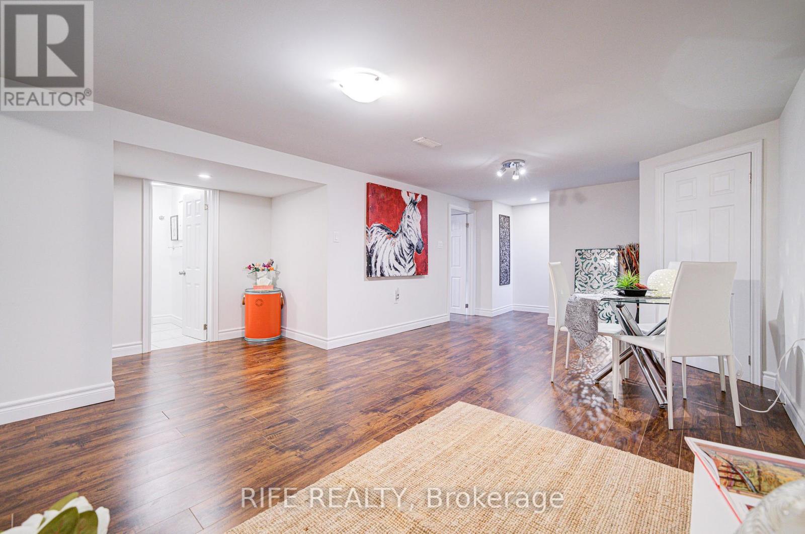 306 Wenlock Avenue, Richmond Hill, Ontario  L4C 1M7 - Photo 21 - N12470584