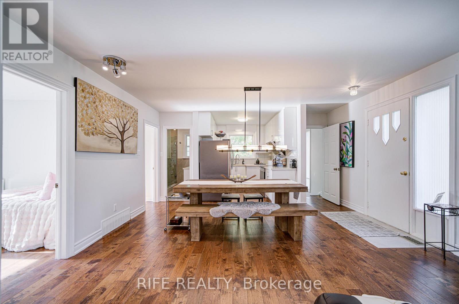 306 Wenlock Avenue, Richmond Hill, Ontario  L4C 1M7 - Photo 7 - N12470584