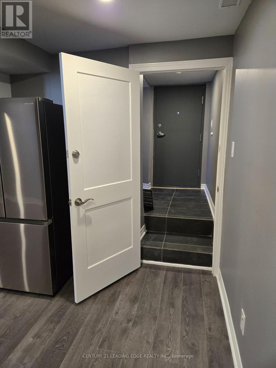 10 Lambton Avenue, Toronto, Ontario  M6N 2S1 - Photo 8 - W12424421