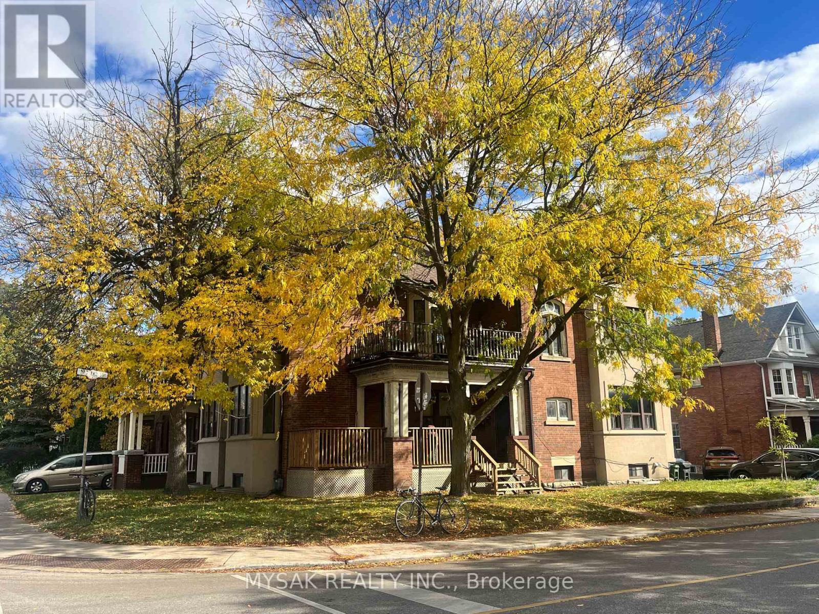 137 Annette Street, Toronto, Ontario  M6P 1N9 - Photo 3 - W12485110