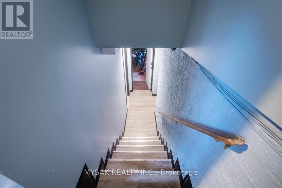137 Annette Street, Toronto, Ontario  M6P 1N9 - Photo 32 - W12485110