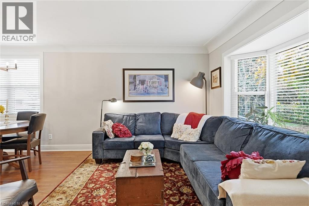 415 Henderson Road, Burlington, Ontario  L7L 2P6 - Photo 5 - 40783713