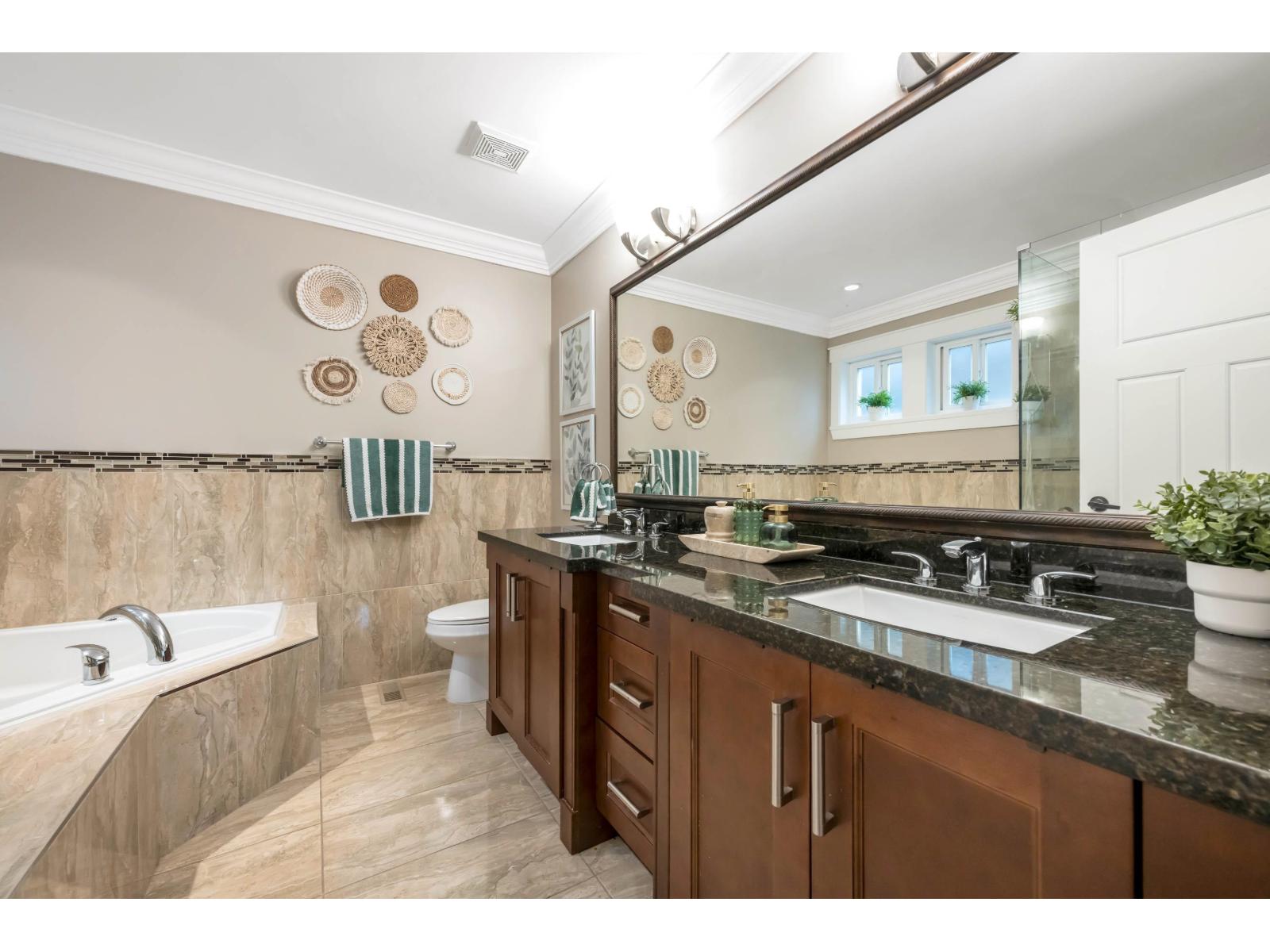 8121 210a Street, Langley, British Columbia  V2Y 0K2 - Photo 22 - R3061913