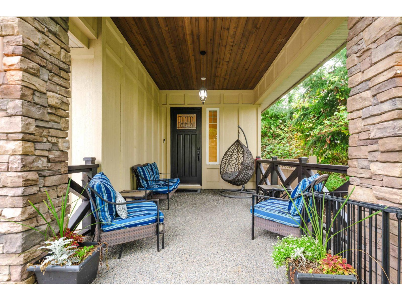 8121 210a Street, Langley, British Columbia  V2Y 0K2 - Photo 4 - R3061913