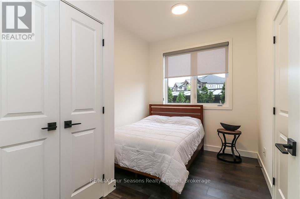 107 - 12 Beausoleil Lane, Blue Mountains, Ontario  L9Y 2X5 - Photo 14 - X12262442