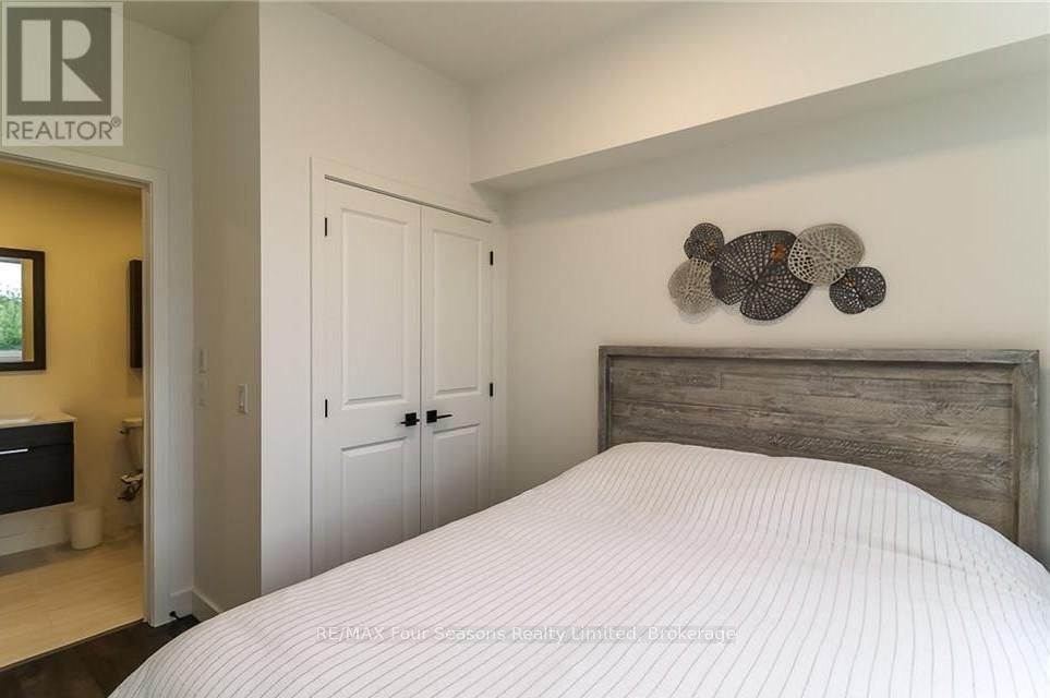 107 - 12 Beausoleil Lane, Blue Mountains, Ontario  L9Y 2X5 - Photo 7 - X12262442