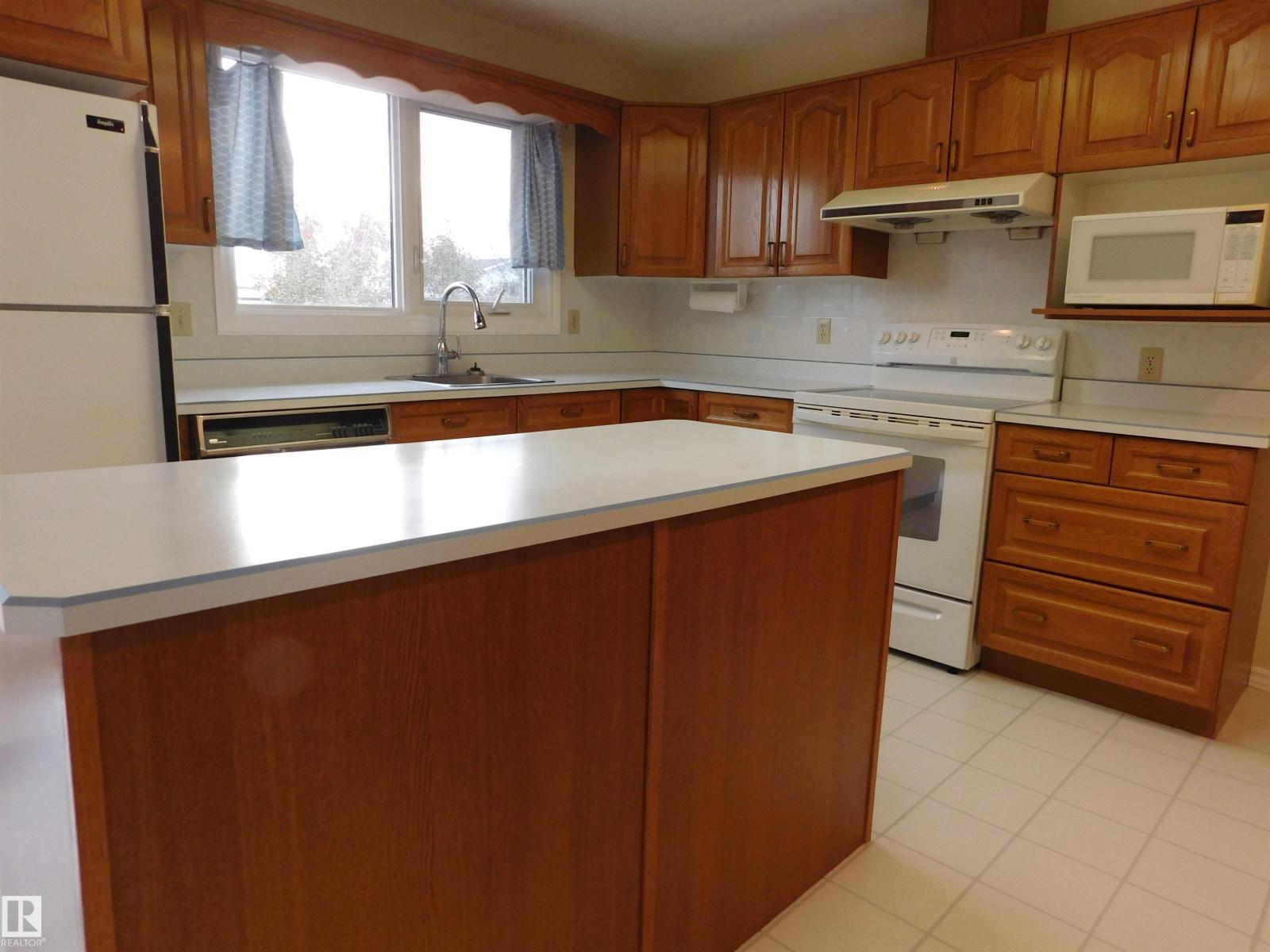 9311 187 St Nw, Edmonton, Alberta  T5T 1R8 - Photo 9 - E4463778