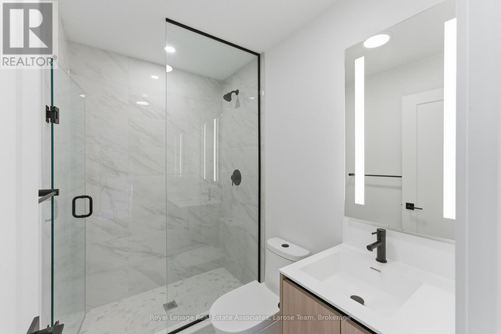 44 - 30 Lou Parsons Way, Mississauga, Ontario  L5H 0B2 - Photo 26 - W12474171