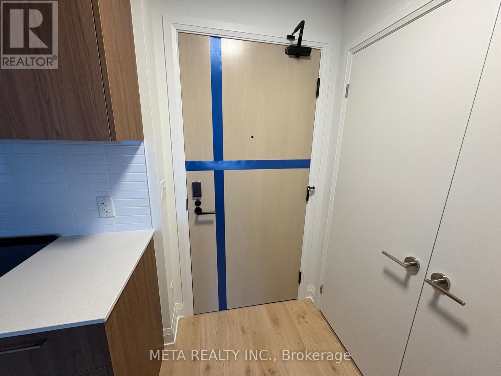 431 - 3250 Carding Mill Trail, Oakville, Ontario  L6M 1L3 - Photo 4 - W12482387