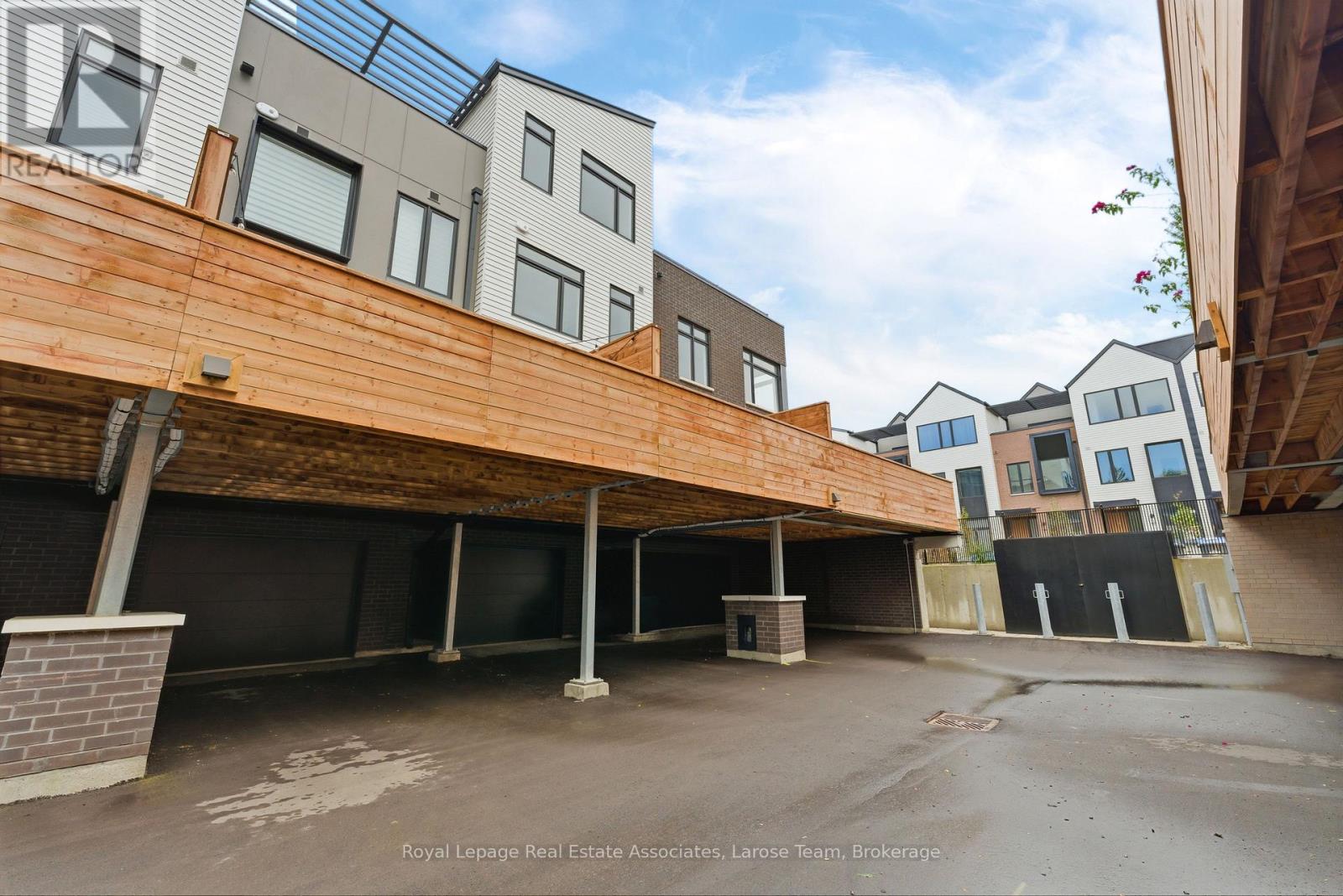 44 - 30 Lou Parsons Way, Mississauga, Ontario  L5H 0B2 - Photo 42 - W12474171