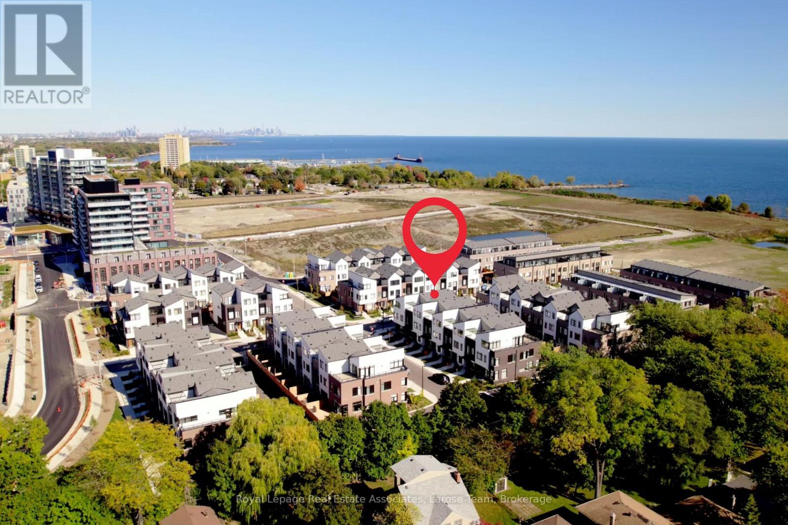 44 - 30 Lou Parsons Way, Mississauga, Ontario  L5H 0B2 - Photo 43 - W12474171