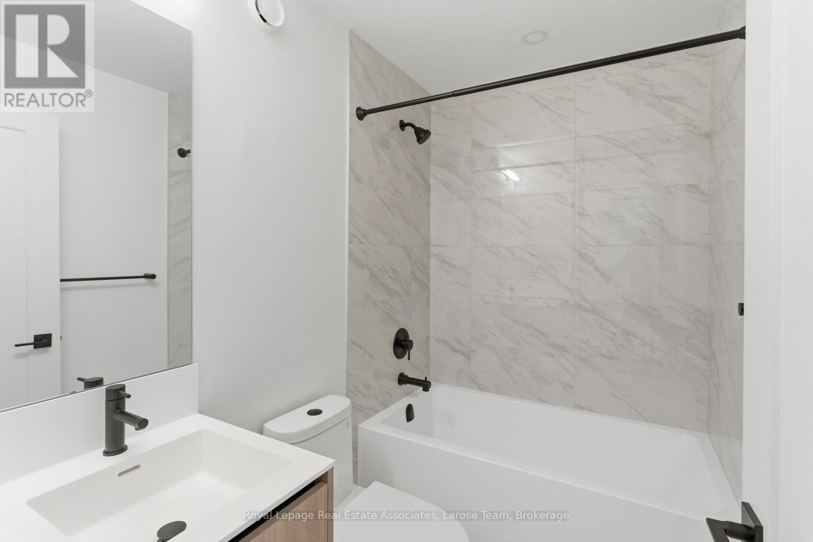 44 - 30 Lou Parsons Way, Mississauga, Ontario  L5H 0B2 - Photo 29 - W12474171