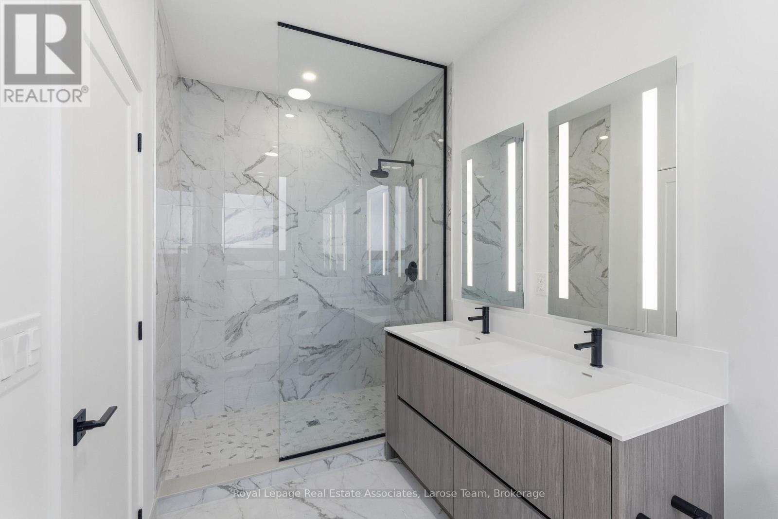 44 - 30 Lou Parsons Way, Mississauga, Ontario  L5H 0B2 - Photo 35 - W12474171