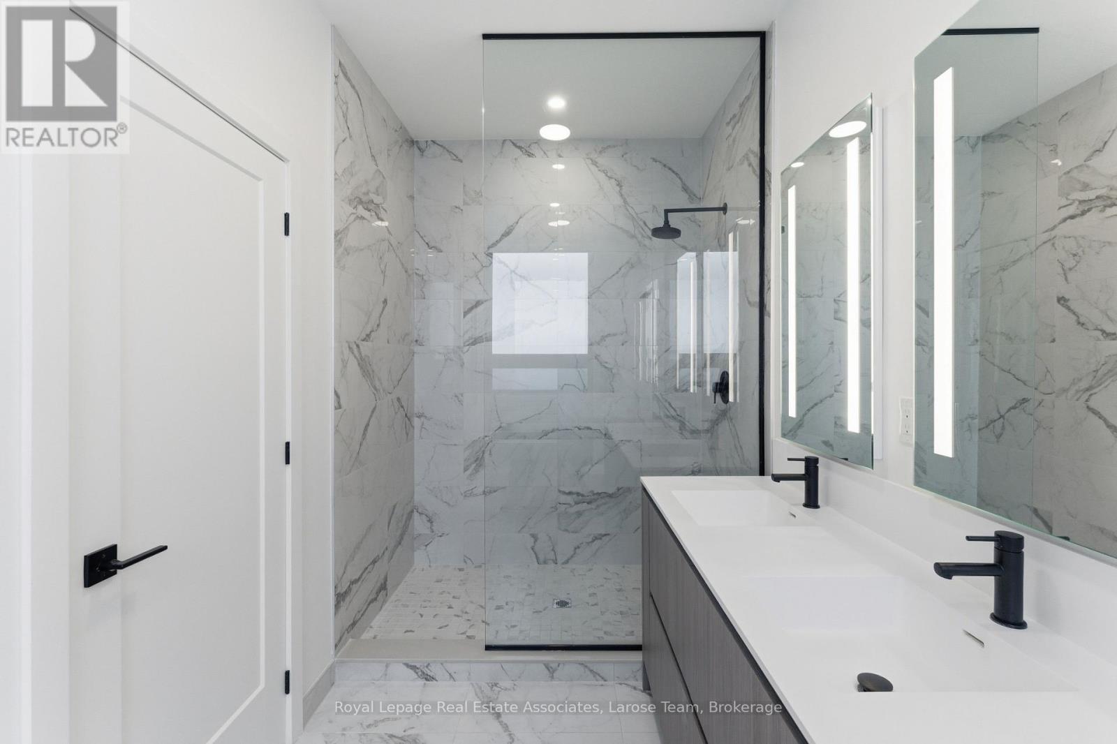 44 - 30 Lou Parsons Way, Mississauga, Ontario  L5H 0B2 - Photo 36 - W12474171