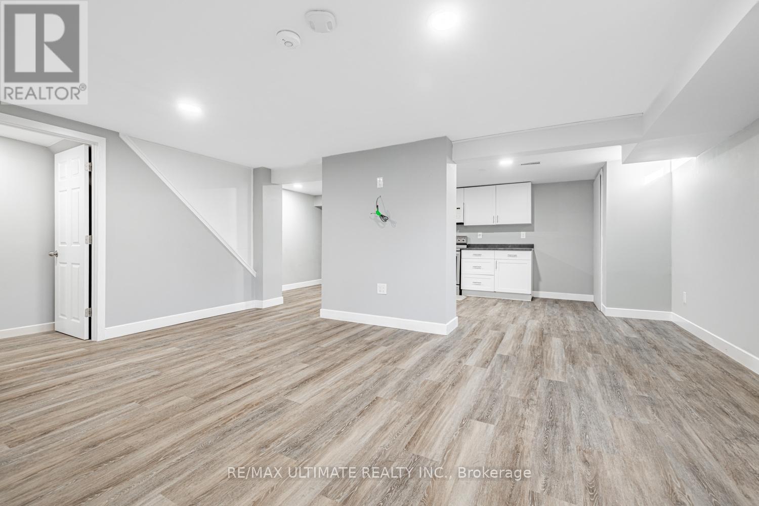 Lower - 977 Ferndale Crescent, Newmarket, Ontario  L3Y 6B6 - Photo 11 - N12479117