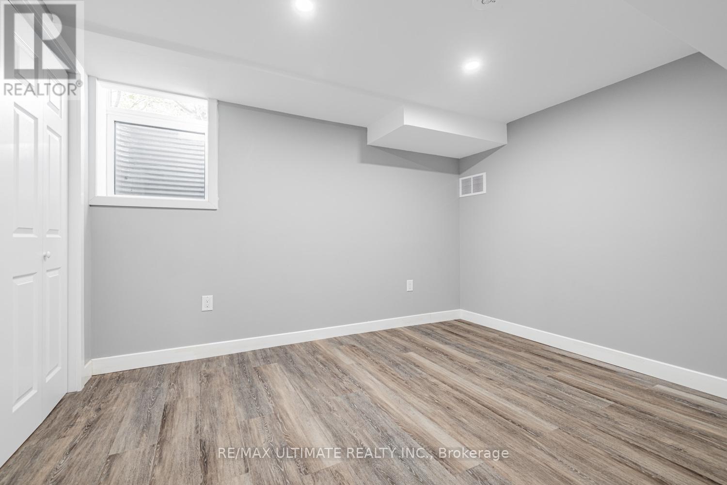 Lower - 977 Ferndale Crescent, Newmarket, Ontario  L3Y 6B6 - Photo 22 - N12479117