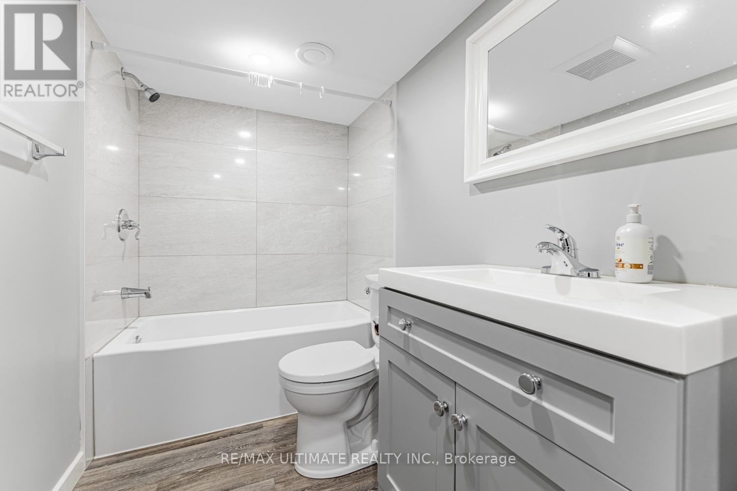 Lower - 977 Ferndale Crescent, Newmarket, Ontario  L3Y 6B6 - Photo 24 - N12479117