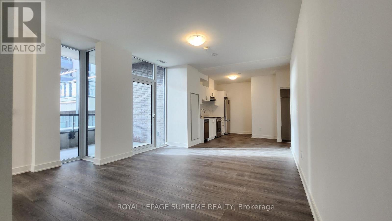 B311 - 715 Davis Drive, Newmarket, Ontario  L3Y 0J2 - Photo 4 - N12485883