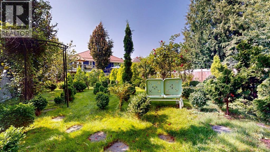 4868 Bluegrouse Drive, Sechelt, British Columbia  V7Z 0G4 - Photo 10 - R3043459