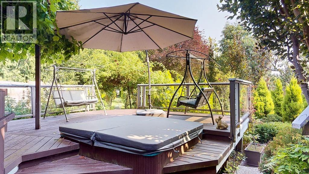 4868 Bluegrouse Drive, Sechelt, British Columbia  V7Z 0G4 - Photo 11 - R3043459