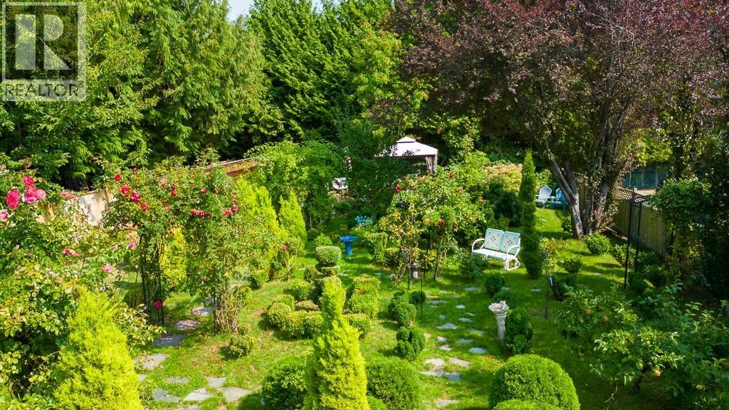 4868 Bluegrouse Drive, Sechelt, British Columbia  V7Z 0G4 - Photo 38 - R3043459