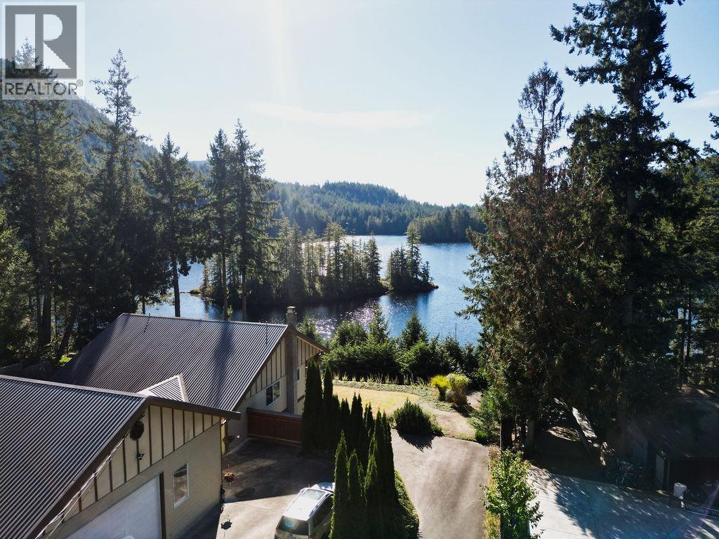 5090 ELLIOT ROAD, Garden Bay, British Columbia