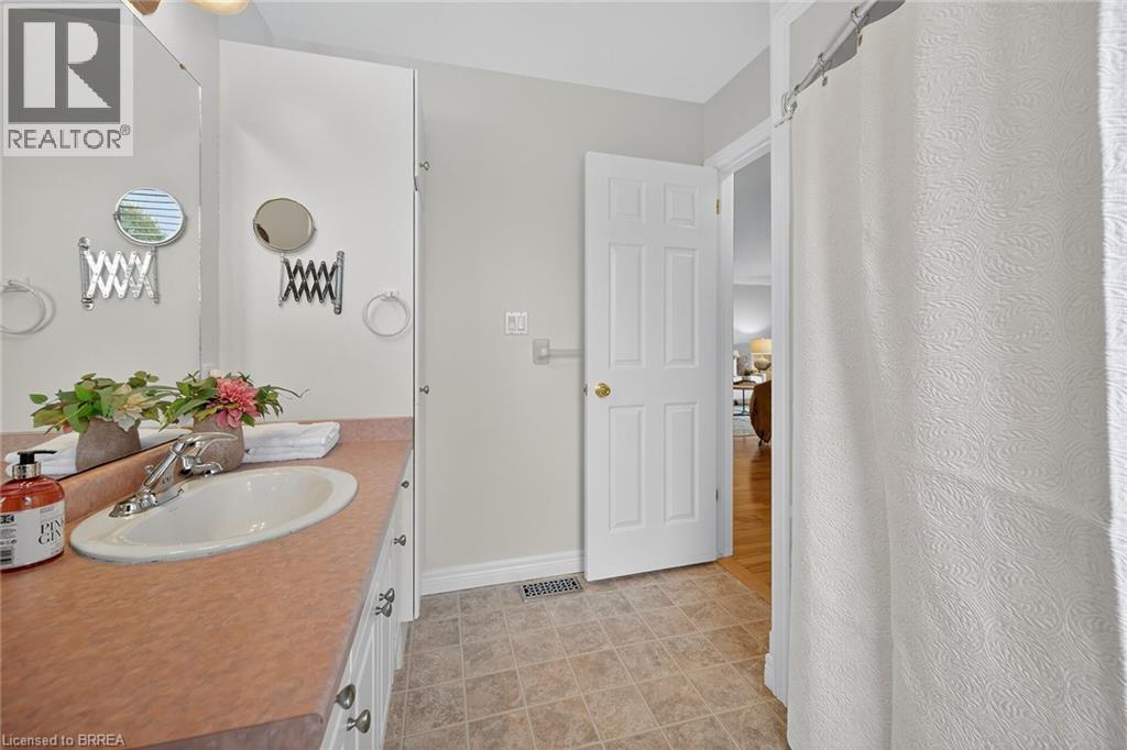 385 Park Road N Unit# 4, Brantford, Ontario  N3R 0A1 - Photo 27 - 40782644