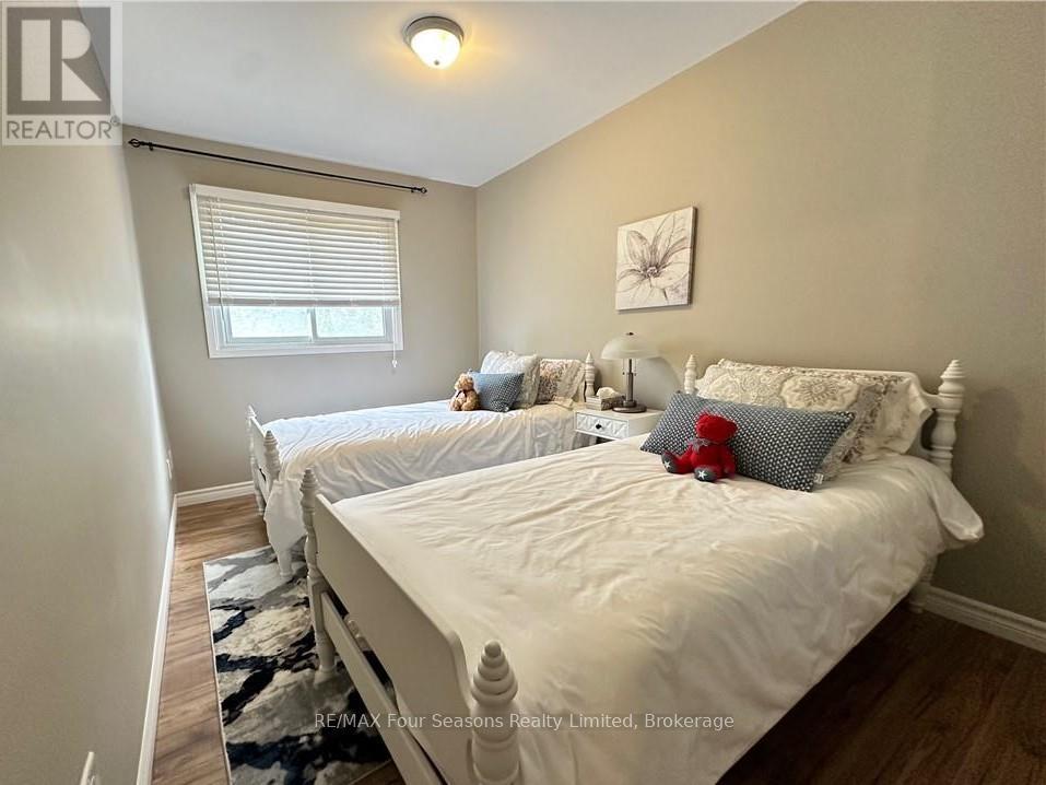 615 Tenth Street, Collingwood, Ontario  L9Y 4K6 - Photo 15 - S12330364