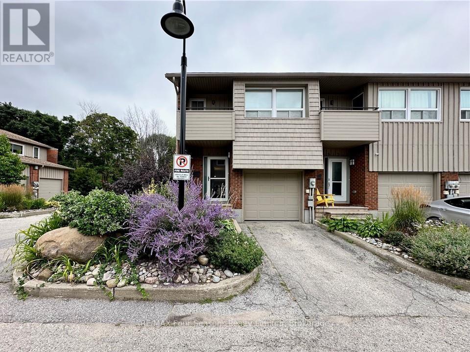 615 Tenth Street, Collingwood, Ontario  L9Y 4K6 - Photo 2 - S12330364