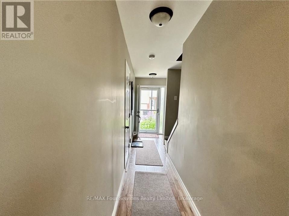 615 Tenth Street, Collingwood, Ontario  L9Y 4K6 - Photo 14 - S12330364