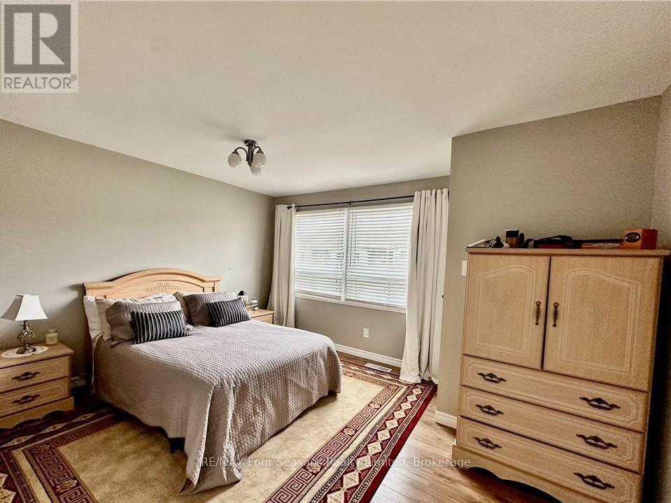 615 Tenth Street, Collingwood, Ontario  L9Y 4K6 - Photo 19 - S12330364