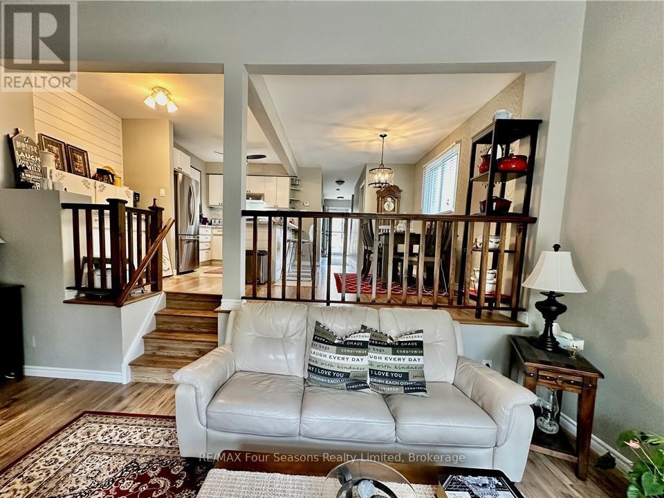 615 Tenth Street, Collingwood, Ontario  L9Y 4K6 - Photo 10 - S12330364