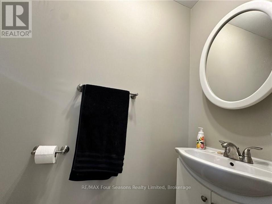 615 Tenth Street, Collingwood, Ontario  L9Y 4K6 - Photo 25 - S12330364