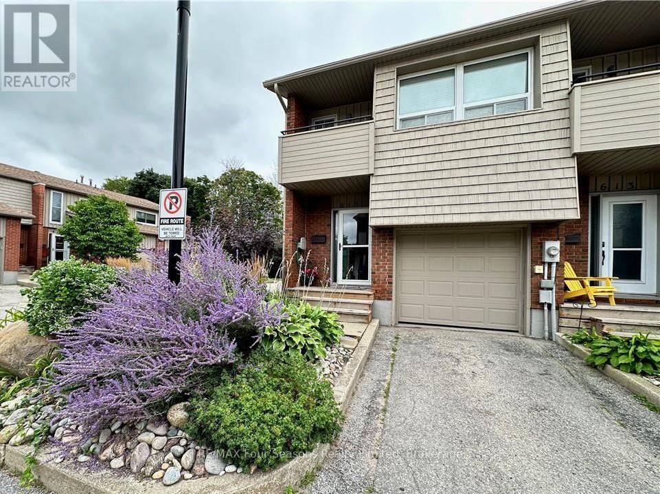 615 Tenth Street, Collingwood, Ontario  L9Y 4K6 - Photo 3 - S12330364