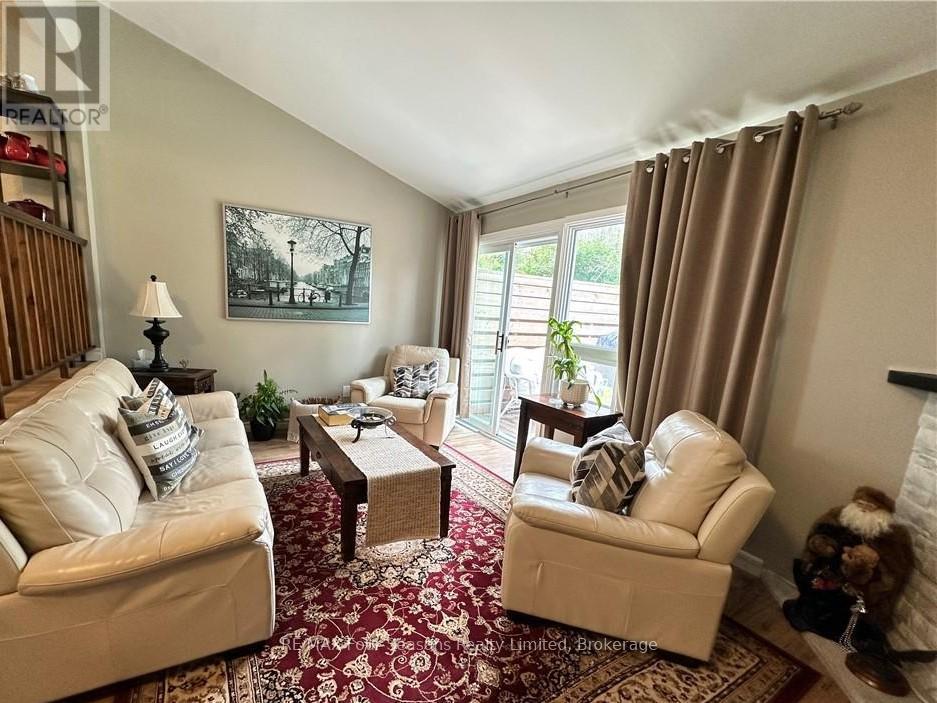 615 Tenth Street, Collingwood, Ontario  L9Y 4K6 - Photo 8 - S12330364