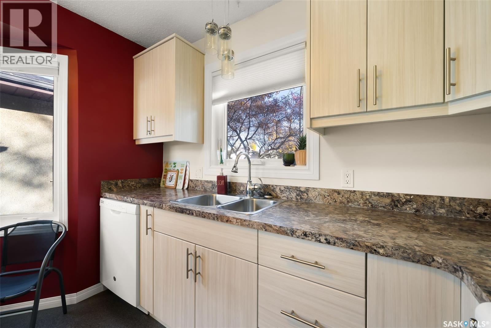 30 Sherman Road, Regina, Saskatchewan  S4X 2R8 - Photo 10 - SK021876