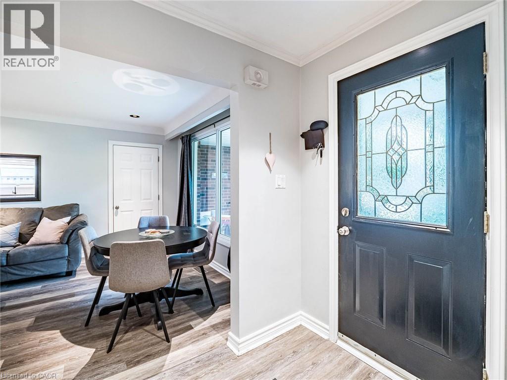 637 Artreva Crescent, Burlington, Ontario  L7L 2B8 - Photo 4 - 40783698